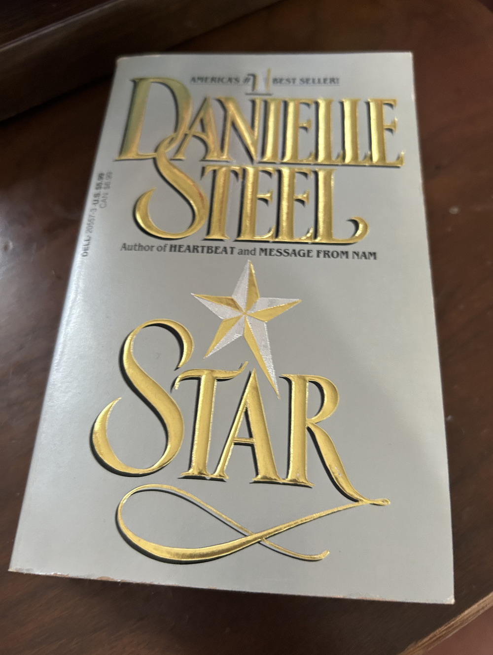 Danielle Steel Star Paperback Novel